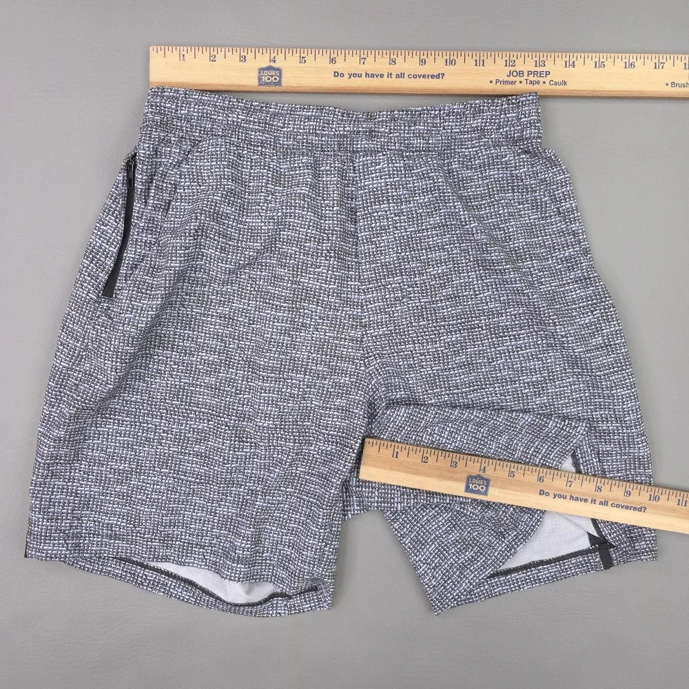 Lululemon Shorts Men Small Gray Geometric Pace Breaker Linerless 7in Performance